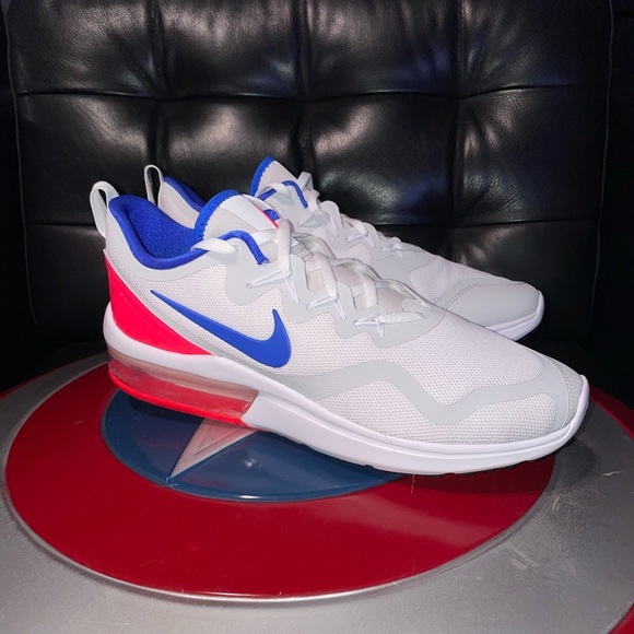 Nike shoes - Picture 4 of 5